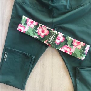 Ladies Lorna Jane Athletic Capri